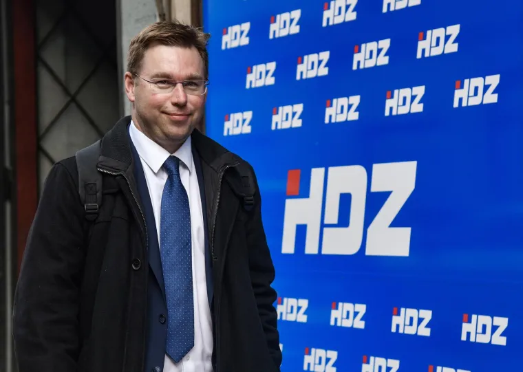 S prstima u pekmezu: Svi Plenkovićevi ministri koji su oti&scaron;li zbog afera