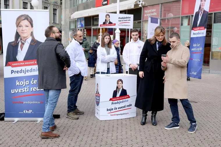 Karolina Vidović Kristo počela je prikupljanje potpisa i družila  se s građanima na Trgu bana Jelačića
