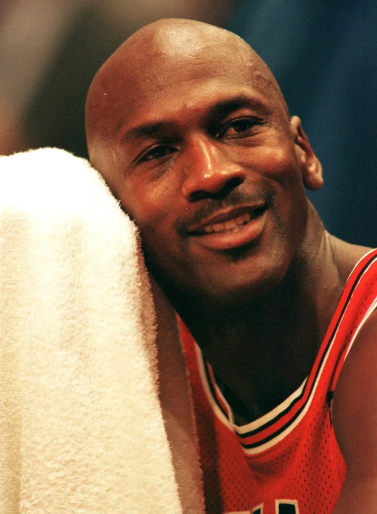 Michael Jordan - 1.7 milijardi dolara. 