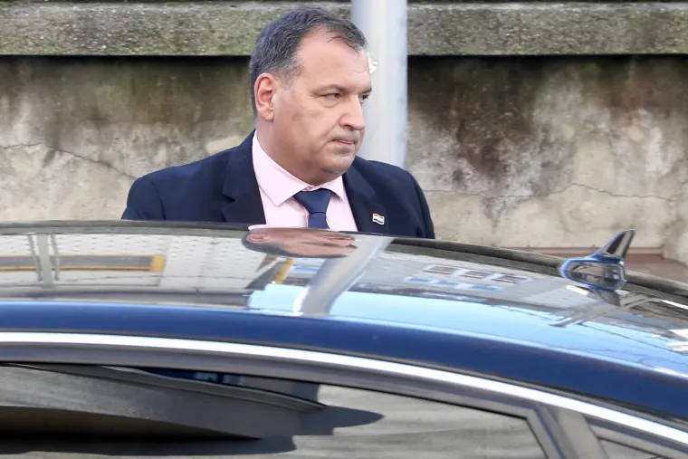 Vili Bero&scaron; Posljednji smijenjeni ministar. On je drugi ministar, nakon Darka Horvata, koji je uhićen na dužnosti zbog sumnje na malverzacije u zdravstvu