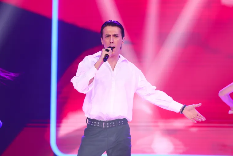 Luka Tomić, koji je prvi nastupao i odlučio se na uistinu odvažan potez - pjevanje legendarne &apos;Marije Magdalene&apos;. 