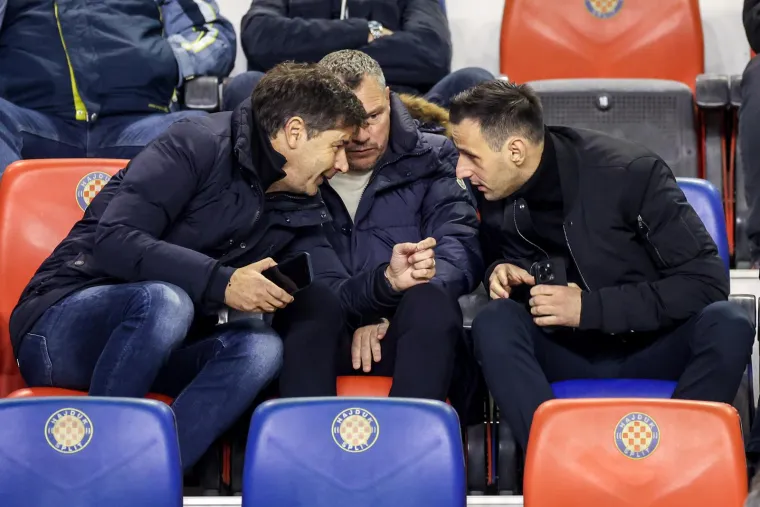 Nikola Kalinić na Poljudu prvi put nakon otkaza: Derbi s Dinamom gleda u zanimljivom društvu