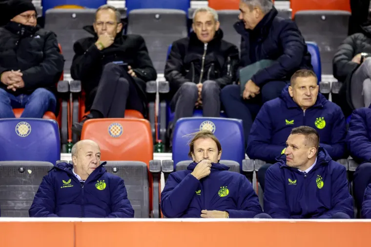 U loži je i vodstvo Dinama, predvođeno predsjednikom Velimirom Zajecom