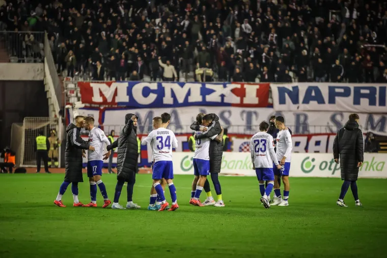Slavlje pred punim tribinama je potrajalo neko vrijeme