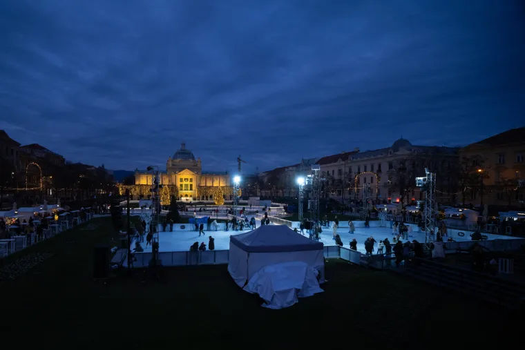 Sve sjaji, blje&scaron;ti, rasko&scaron; svugdje oko nas: Počela je adventska idila