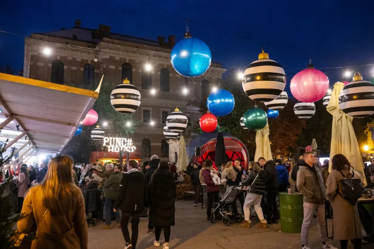 Sve sjaji, blje&scaron;ti, rasko&scaron; svugdje oko nas: Počela je adventska idila