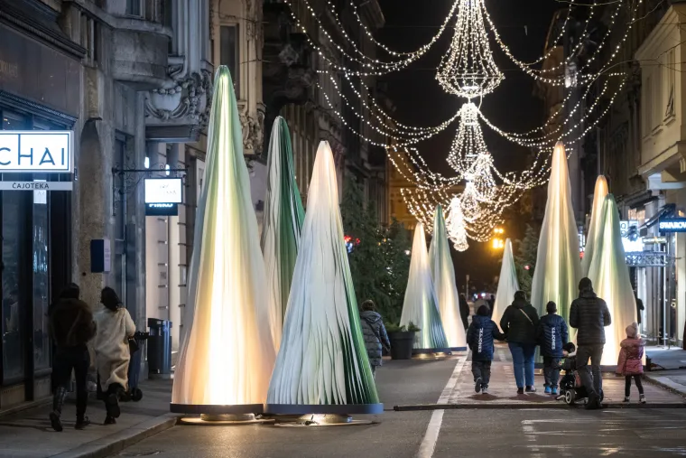 Sve sjaji, blje&scaron;ti, rasko&scaron; svugdje oko nas: Počela je adventska idila