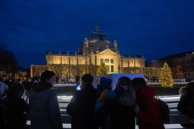 Sve sjaji, blje&scaron;ti, rasko&scaron; svugdje oko nas: Počela je adventska idila