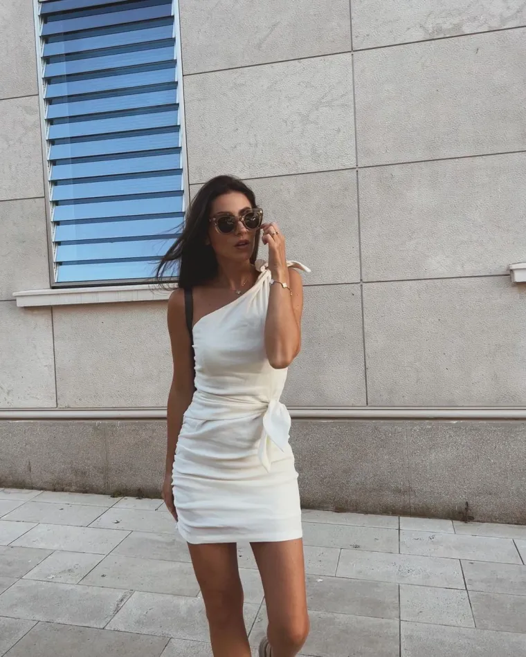 Svojim modnim kombinacijama apsolutno odu&scaron;evljava. Ovo su najbolja izdanja Helene Livaković