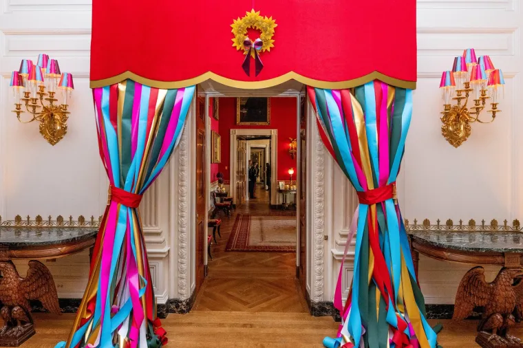 Božić je stigao u Bijelu kuću: Pogledajte kako ju je okitila Prva dama na odlasku