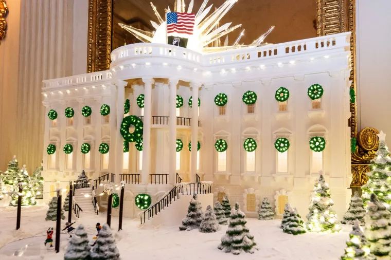 Božić je stigao u Bijelu kuću: Pogledajte kako ju je okitila Prva dama na odlasku