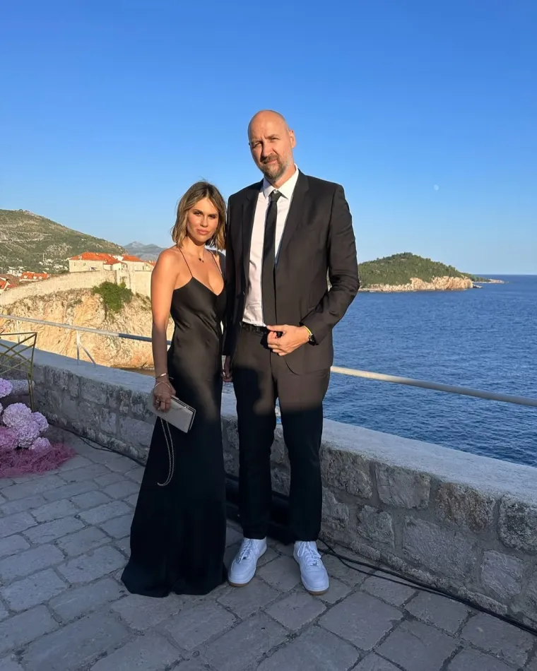 Zbog nje je ostavio prvu suprugu? Dino Rađa i Viktorija vole se više od 20 godina