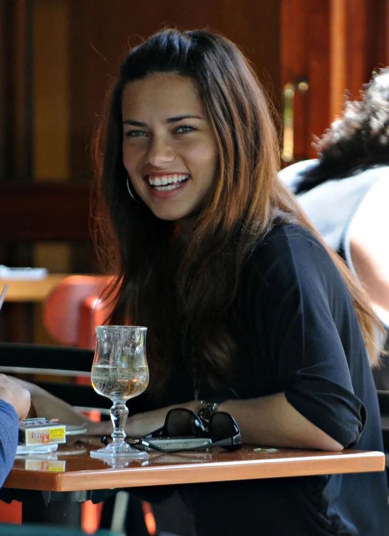 Za to vrijeme u Srbiji pisalo se o skandalu, govorilo da je razlog za razvod prevara - i spominjali su i Adrijanu i Marka - dok je s druge strane Jarić gotovo samo jednom govorio na ovu temu.