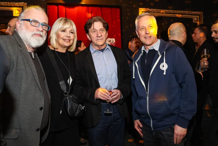 Poznati se okupili u Saloonu: Vlado Kalember osvaja &scaron;armom, a Jasna Zlokić elegancijom