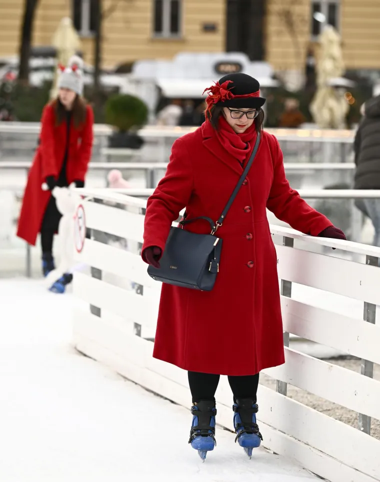 Dok se u Zagrebu mnogi bore s klizaljkama, Osijekom &scaron;eću markantni mu&scaron;karci bolesno dobrog stila