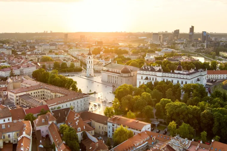 1. Vilnius, Litva: Prijestolnica Litve je zauzela prvo mjesto u ovogodišnjem barometru troškova gradova Post Officea. Grad je nekoliko puta osvajao prvo mjesto u posljednjem desetljeću, uključujući 2015., 2019. i 2020.