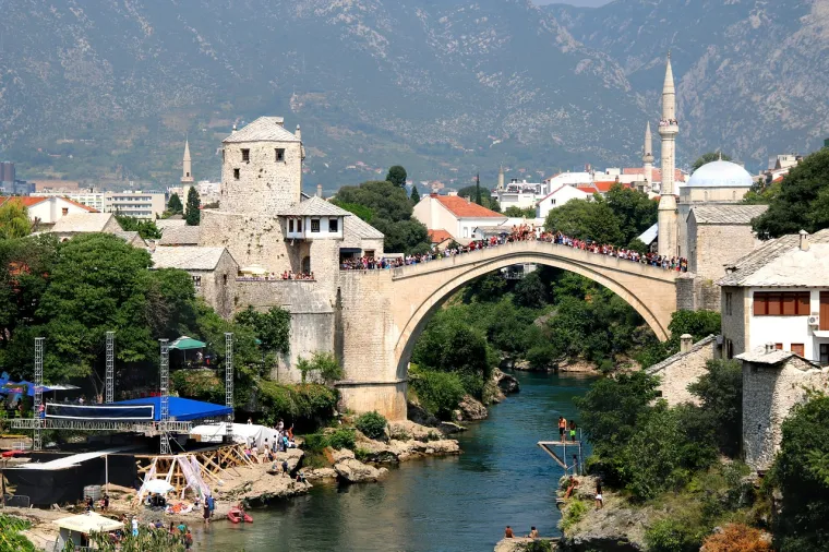 Atrakcije u Mostaru mogu se obići u jednom danu, no u dva do tri dana možete posjetiti okolna mjesta kako biste zaista doživjeli ovu destinaciju. 