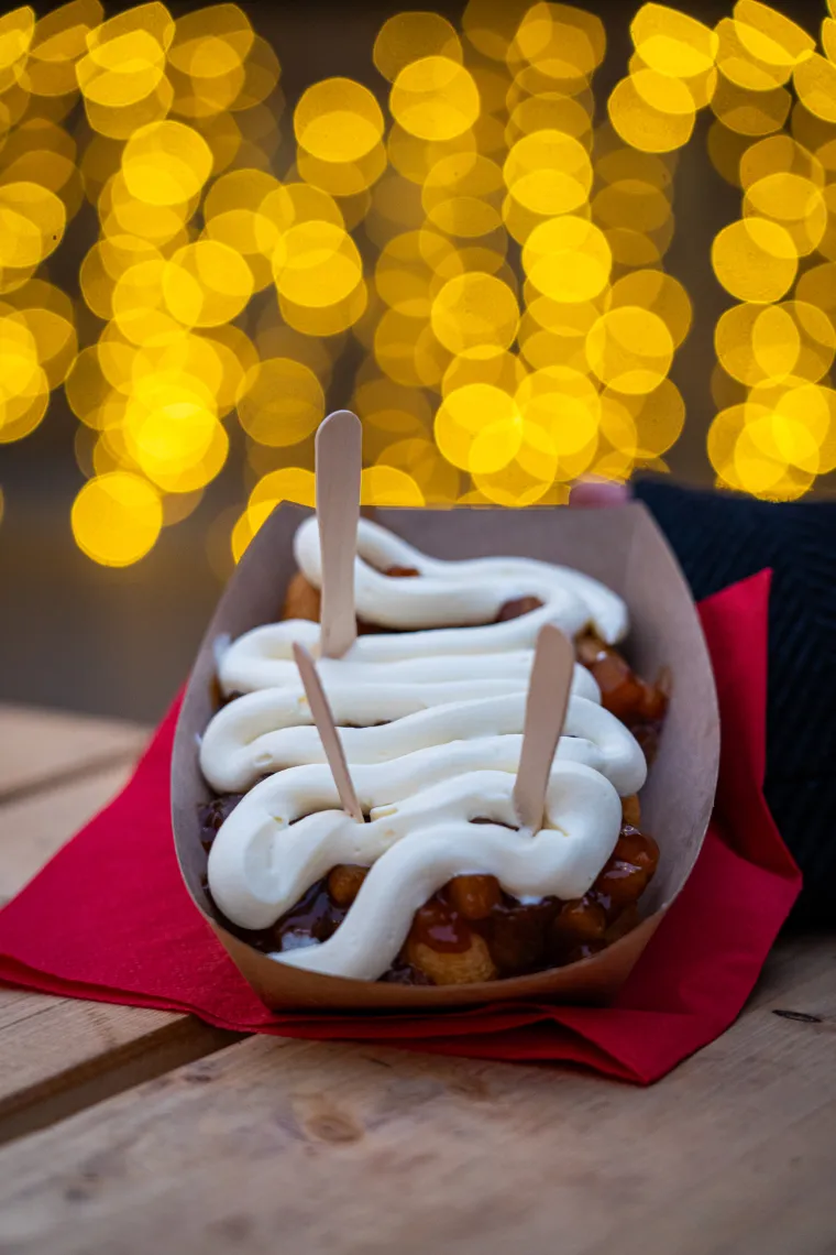 Nirvana se sastoji od fritula u umaku od jabka i kreme od vanilije te je idealna za ljubitelje okusa koji podsjećaju na bakinu kuhinju.