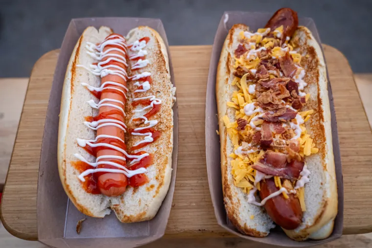 Prije nego što smo prešli na Dubai fritule, kušali smo i dvije kobasice iz popularnog Good Fooda.