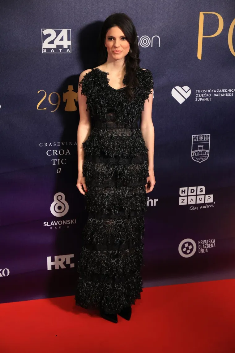 Gdje je nestala Tina Vukov? Ljubila 25 godina starijeg tajkuna Rajića, Borna ju prozivala na dru&scaron;tvenim mrežama