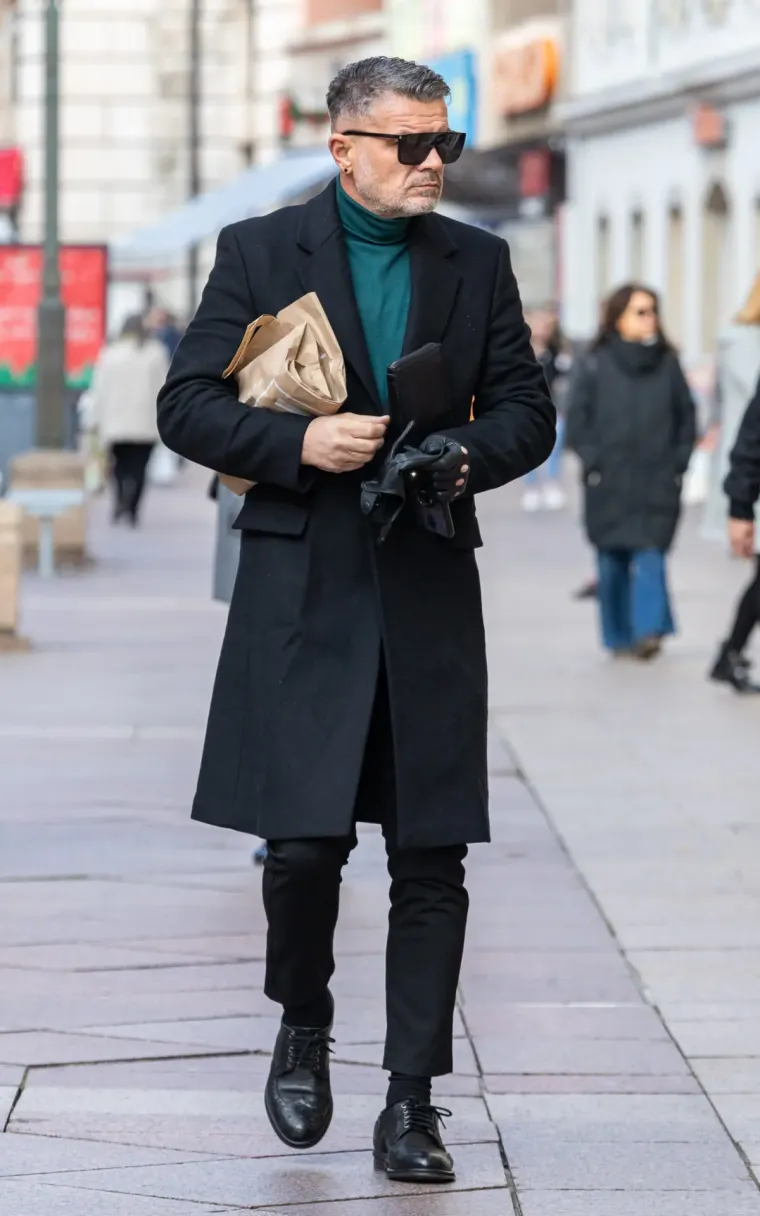 Naočiti mu&scaron;karci pro&scaron;etali Korzom: Ni hladnoća im nije smetala