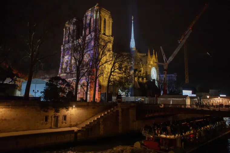 Macron bi se nakon toga trebao sastati i s ukrajinskim predsjednikom Volodimirom Zelenskim.