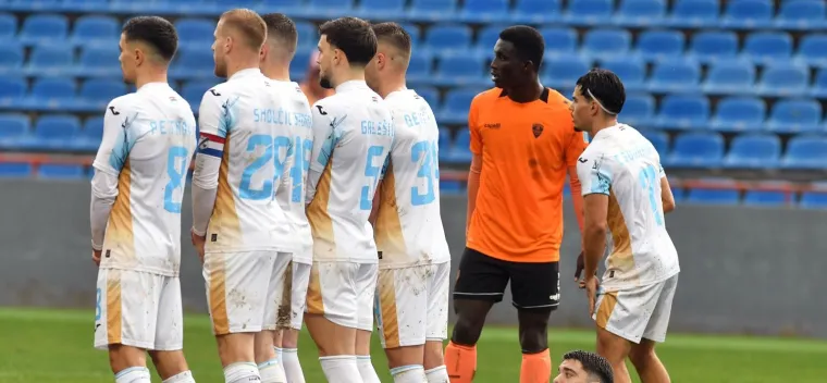 Armada 'isprovocirala' Funcute bakljadom: &Scaron;ibenčani vratili kanonadu, igrači čistili teren