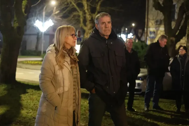 Pogledajte kako se Ogulinci zabavljaju: Lijepe djevojke opustile se uz vino, plesale uz Giulianove hitove