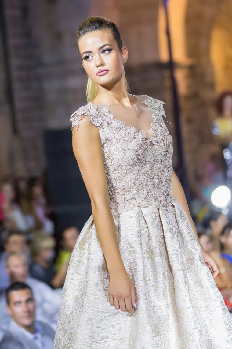 Lijepa WAGsica blista u 33. godini: Adriana Ćaleta-Car osvaja vitkom linijom