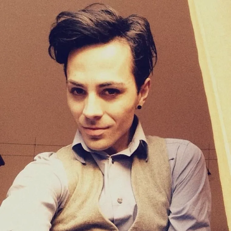 Božo naglašava da u sevdalinci pronalazi iscjeljenje i povezanost s prošlim vremenima i kulturama.  