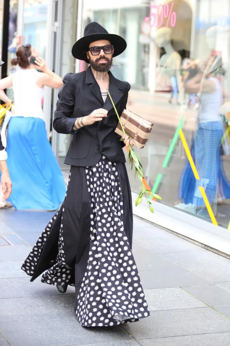 Božo Vrećo pro&scaron;etao gradom 07.07.2018., Zagreb - Moda na Cvjetnom trgu. 