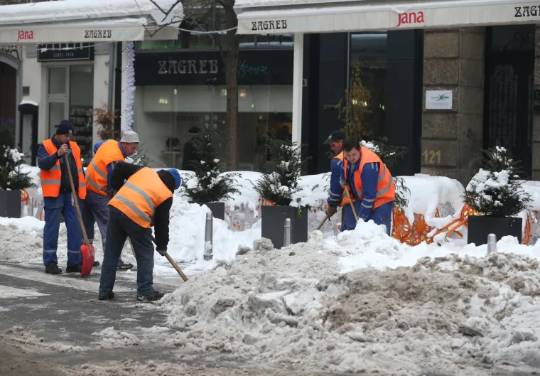 Rekordne količine snijega iznenadile su Zagrepčane: Sjećate li se ovoga?