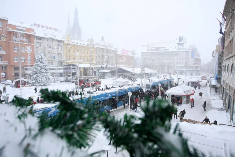Rekordne količine snijega iznenadile su Zagrepčane: Sjećate li se ovoga?