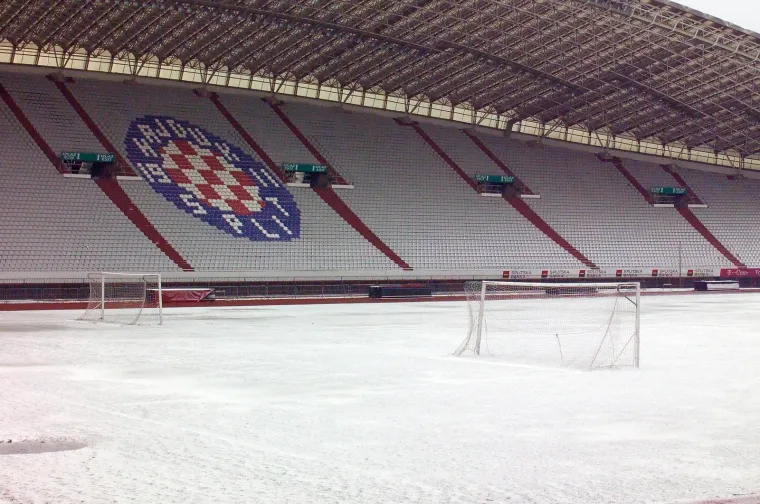 Bijelio se poljudski stadion u bojama Hajduka. 
