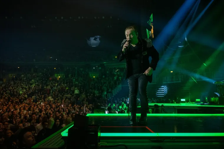 Atmosfera za pamćenje! Pogledajte kako je publika jučer plakala i plesala uz Prljavce