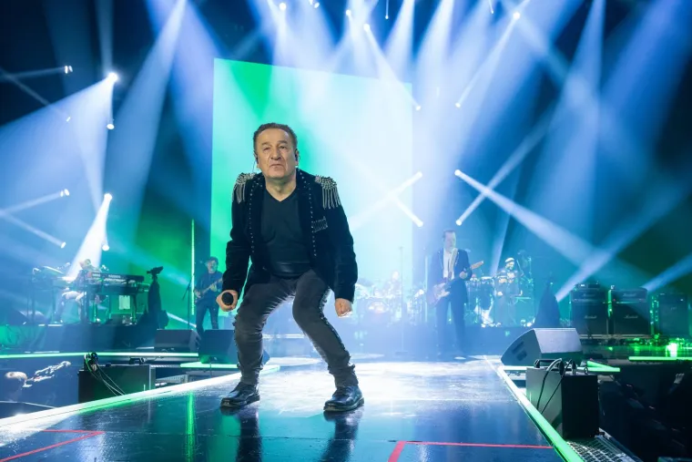 Atmosfera za pamćenje! Pogledajte kako je publika jučer plakala i plesala uz Prljavce