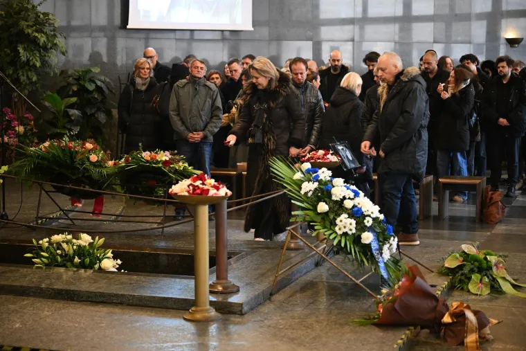 Velika tuga na Mirogoju: Obitelj i prijatelji oprostili su se od legendarnog Siniše Šveca