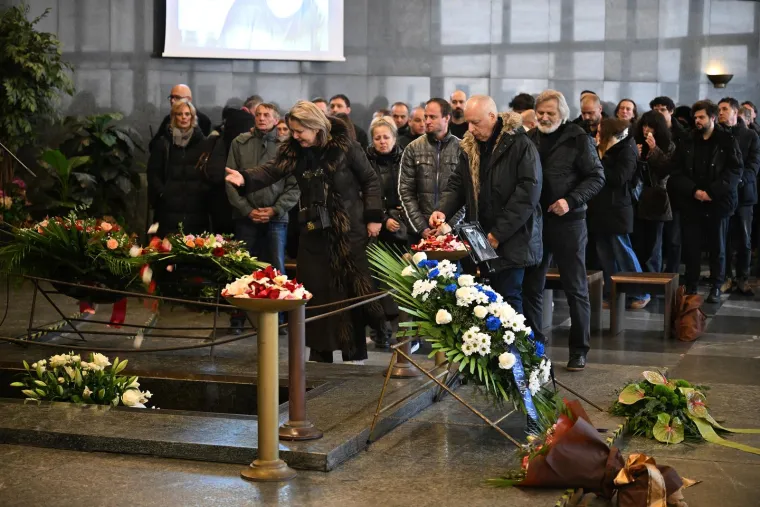 Velika tuga na Mirogoju: Obitelj i prijatelji oprostili su se od legendarnog Sini&scaron;e &Scaron;veca