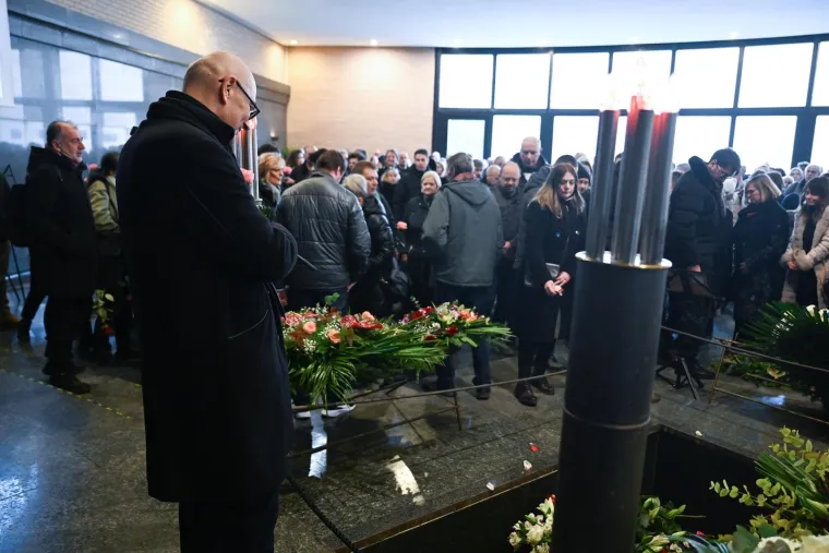 Velika tuga na Mirogoju: Obitelj i prijatelji oprostili su se od legendarnog Sini&scaron;e &Scaron;veca