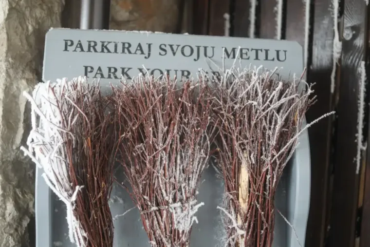 Pogledajte fotografije snježne idile iznad Ogulina. Sad samo sanjke na rame pa na Klek!