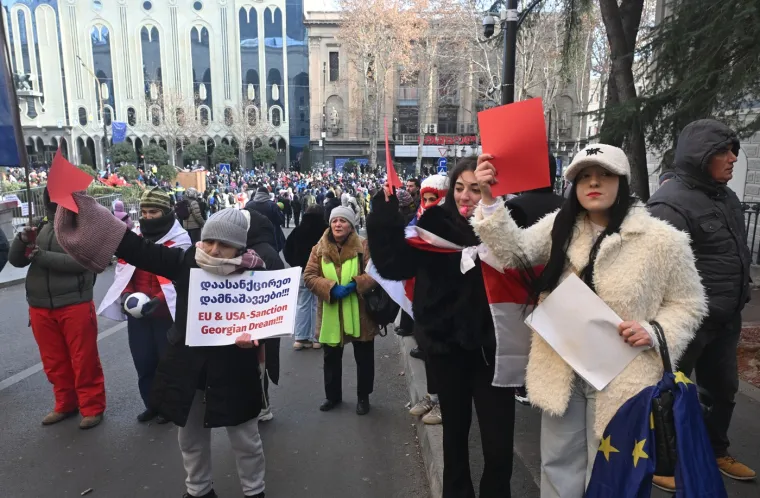 Veliki prosvjed prosvjetara u Zagrebu, na transparentima poruke: 'Ovo je tek početak'