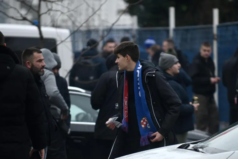 Pogledajte korteo Bad Blue Boysa do Kranjčevićeve: Očekuje nas spektakl na tribinama