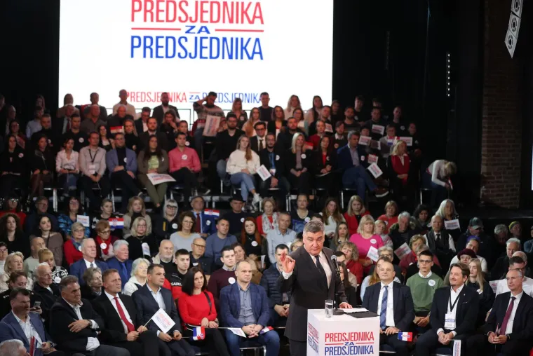 'Prije pet godina počelo je mirno i u dobroj vjeri, a dočekan sam s prijetnjom da će to biti tvrda kohabitacija. Nije lijepo dočekati tako nekoga tko je izabran od strane građana', rekao je Milanović. 