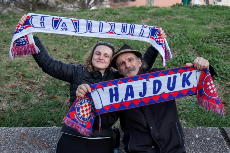 Uoči Jadranskog derbija osvanuo transparent sa zanimljivom porukom