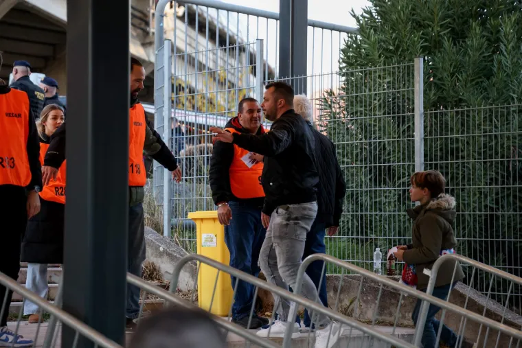 Nikola Kalinić se pojavio na Jadranskom derbiju: Provjerite s kim gleda utakmicu