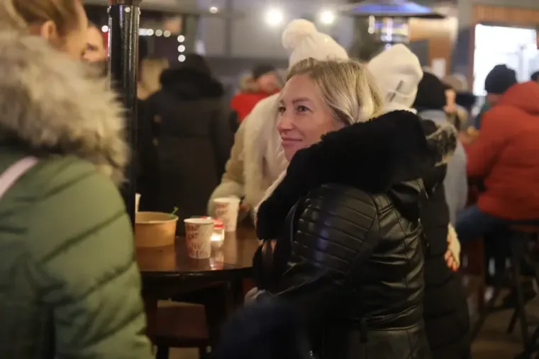 Edo Majka i Boemi nastupili u Karlovcu: Brojni fanovi pjevali su njihove najveće hitove, a danas ondje nastupa kralj balada