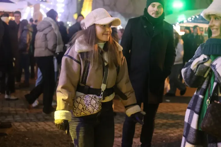 Edo Majka i Boemi nastupili u Karlovcu: Brojni fanovi pjevali su njihove najveće hitove, a danas ondje nastupa kralj balada