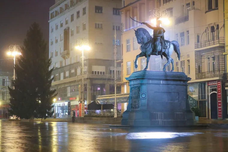 Spomenik svjedoči o složenoj hrvatskoj povijesti i različitim interpretacijama prošlosti.