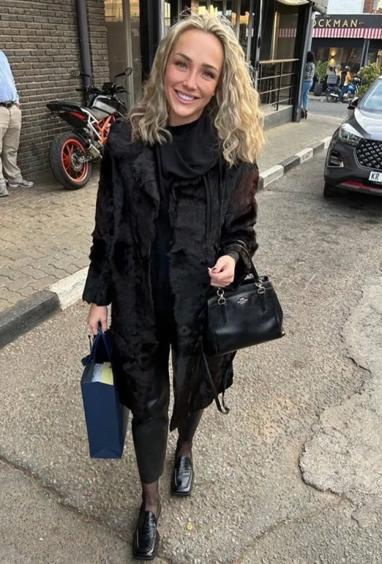 Rita Greyling poslovna je žena koja se zaljubila u Oscara Pistoriusa, a veže ih tragedija. 