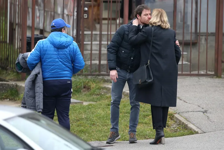 Zbog navodnog izvlačenja novca iz Dinama, Uskok je tada teretio i izvršnog predsjednika kluba Zdravka Mamića i poduzetnika Igora Krotu, koji nije ni ponudio jamčevinu.